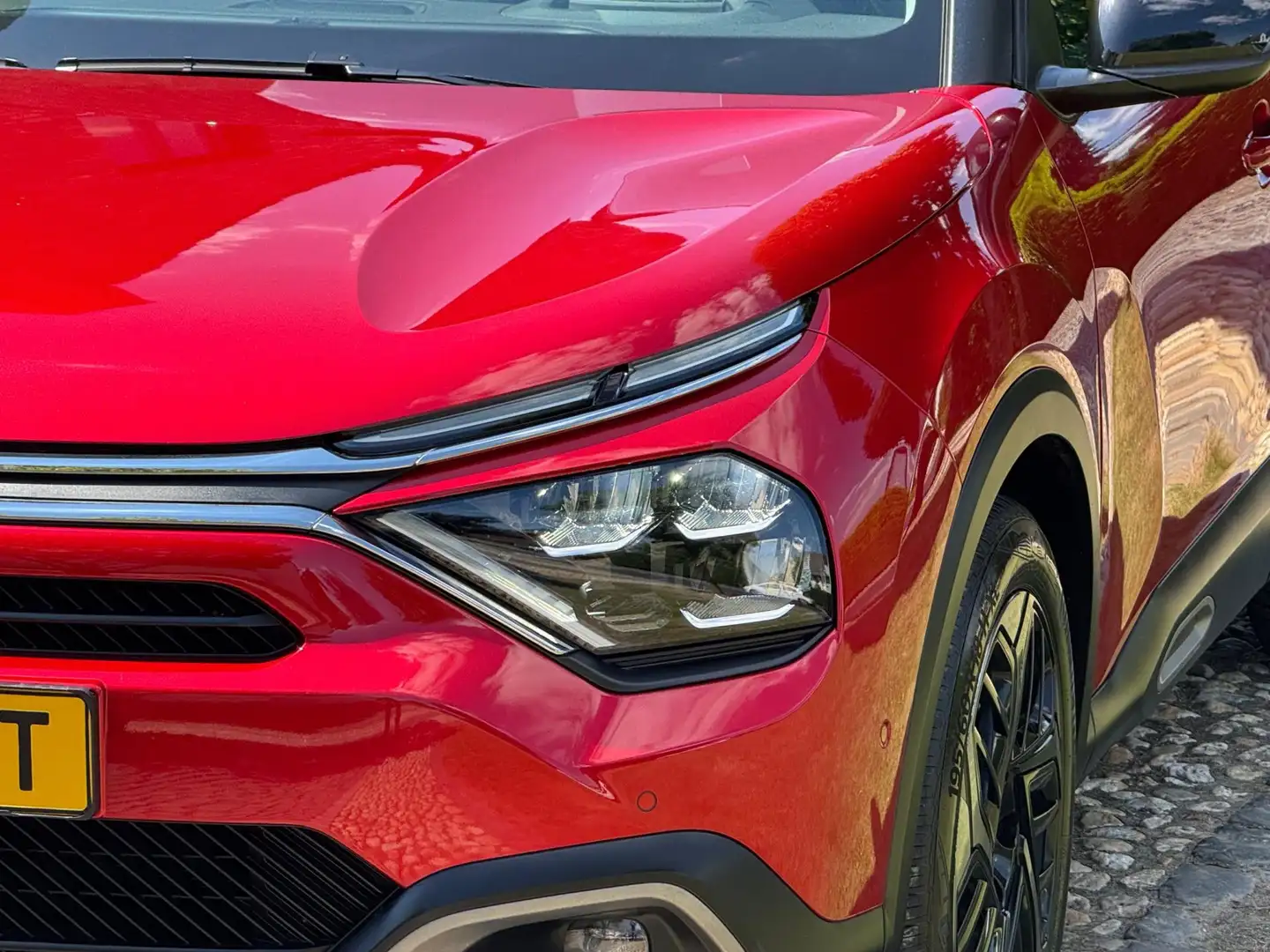 Citroen C4 1.2 Shine Panodak Leder Massage Navi Rouge - 2