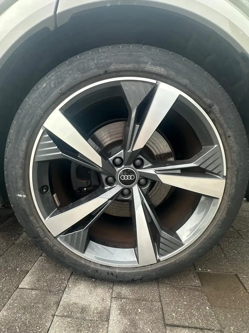 Audi e-tron e-tron Sportback S quattro Beige - 2