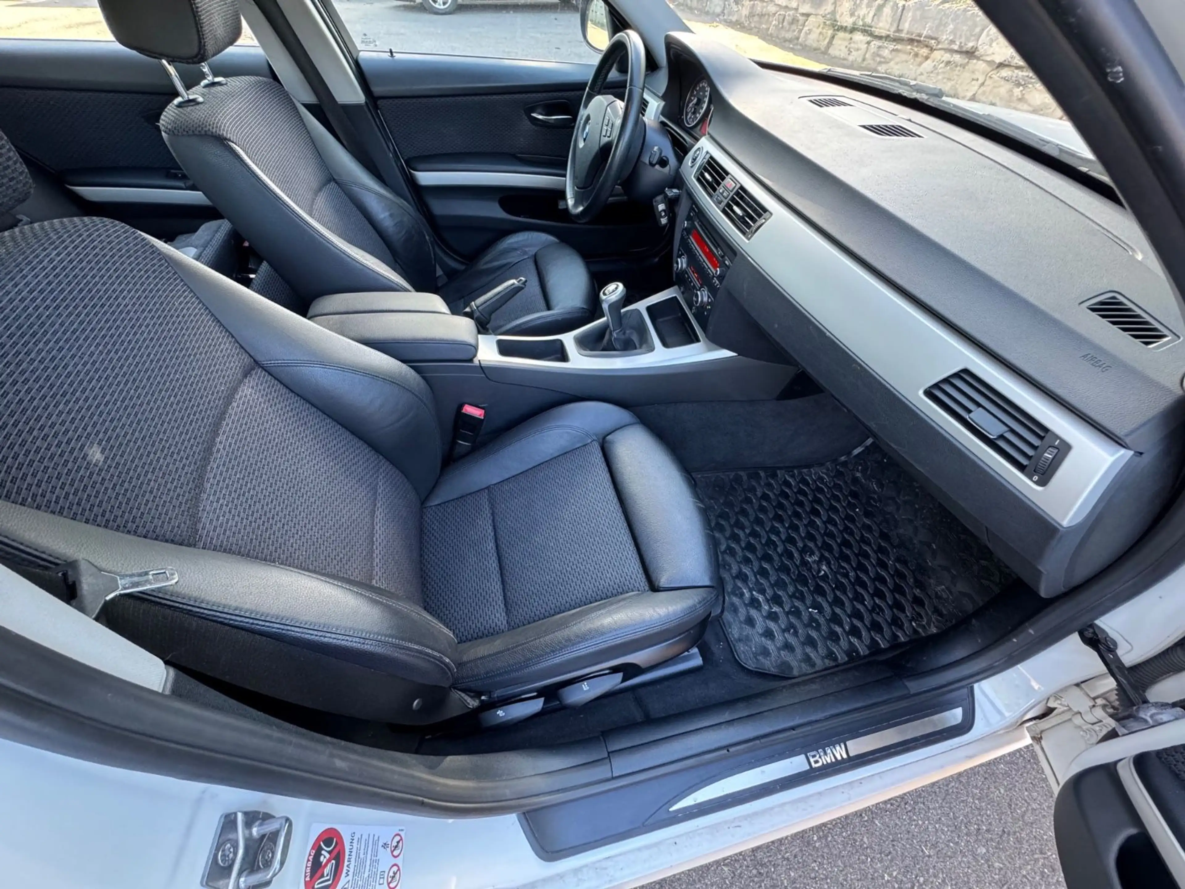 BMW 325 3 Touring 325i Edition Sport /Sportsitze/AHK — photo 10
