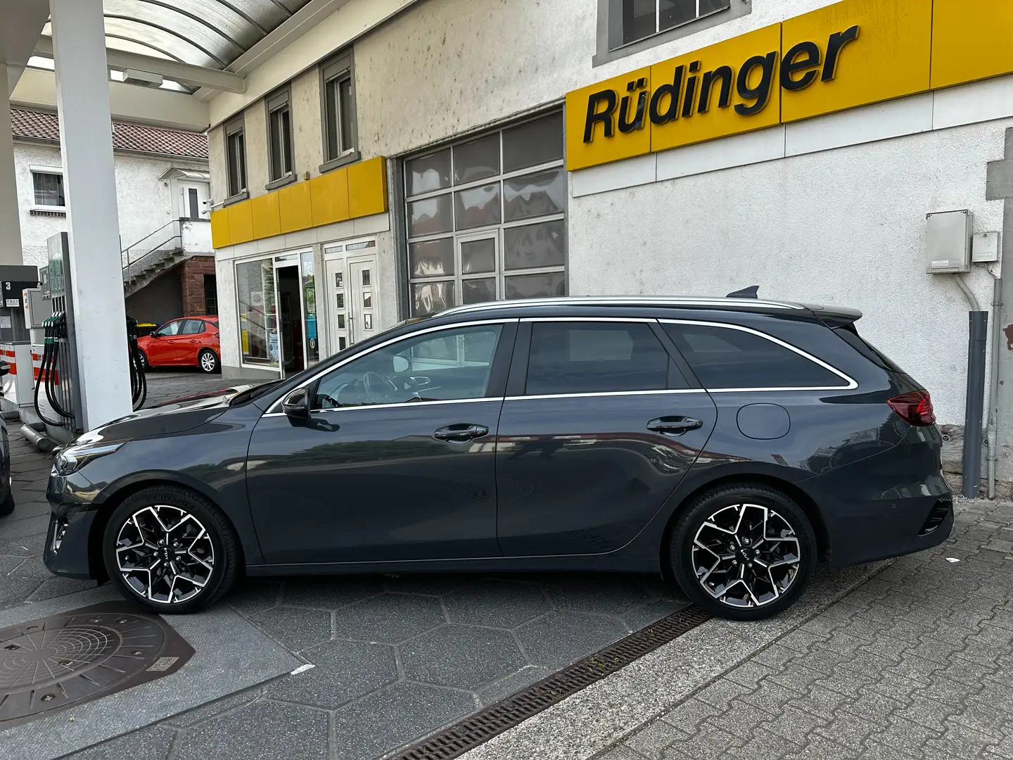 Kia Ceed SW / cee'd SW GT-LINE LEDER PANO ACC SITZLÜFTUNG MEMORY JBL Grau - 2