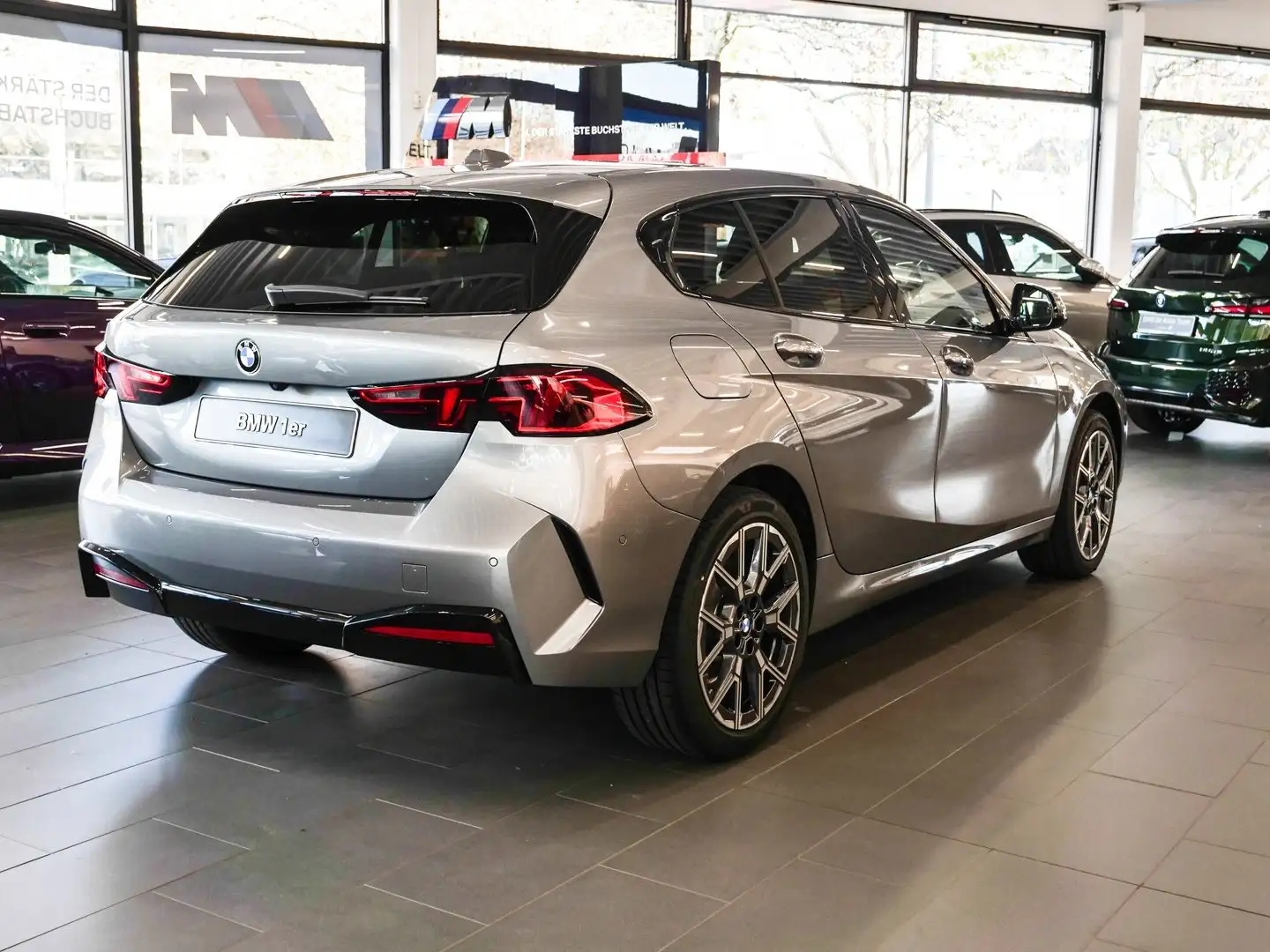 BMW 120 RFK NAVI LED PDC V+H DAB Parkass. Tempomat Gris - 2