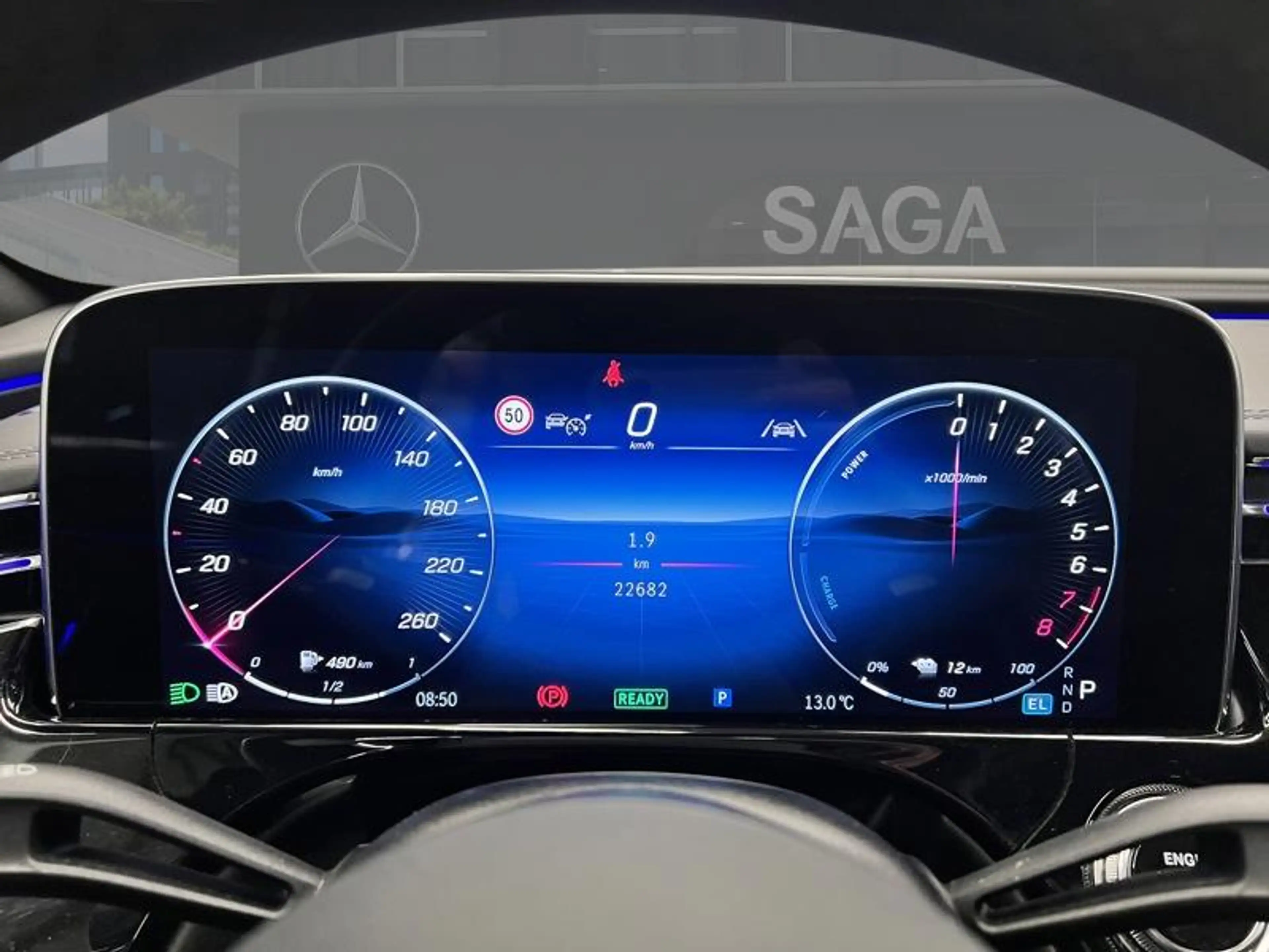 Mercedes-Benz E 300 e Break AMG Night Hyperscreen Pano — photo 7