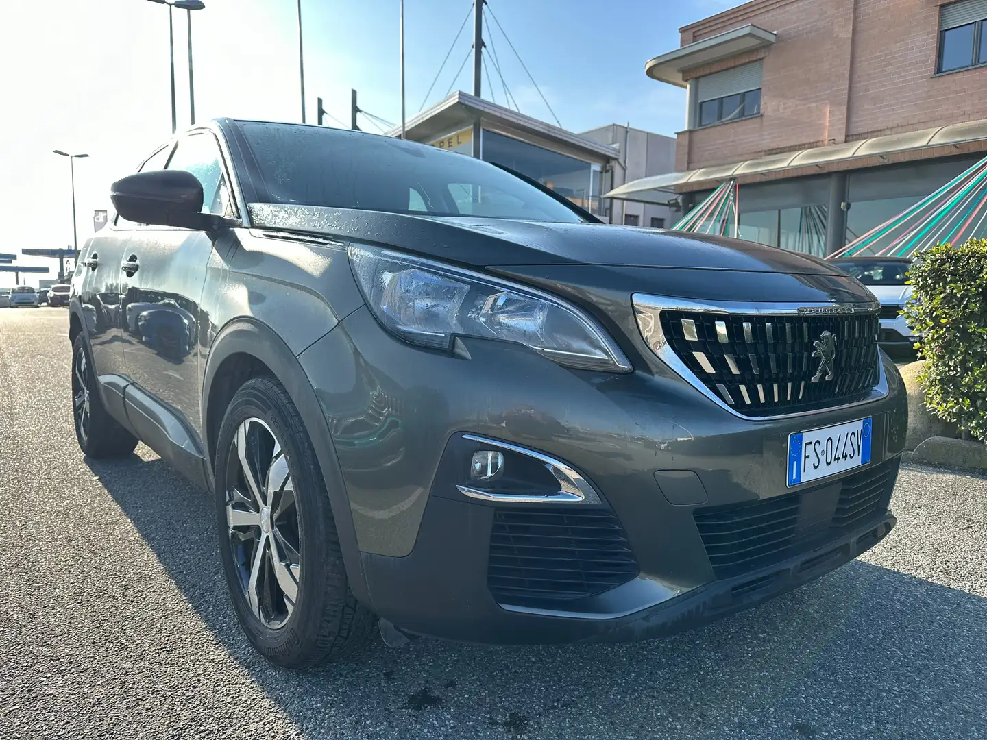 Peugeot 3008 3008 1.2 puretech t Active s Grau - 2