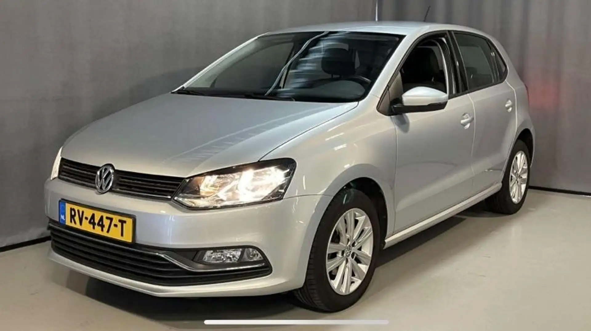 Volkswagen Polo Polo 1.2 TSI Comf.Con.Ser Zilver - 2