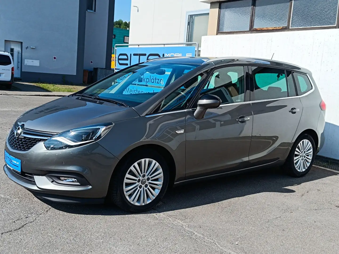 Opel Zafira C Innovation 7 Sitzer Navi LED Kamera Grau - 1