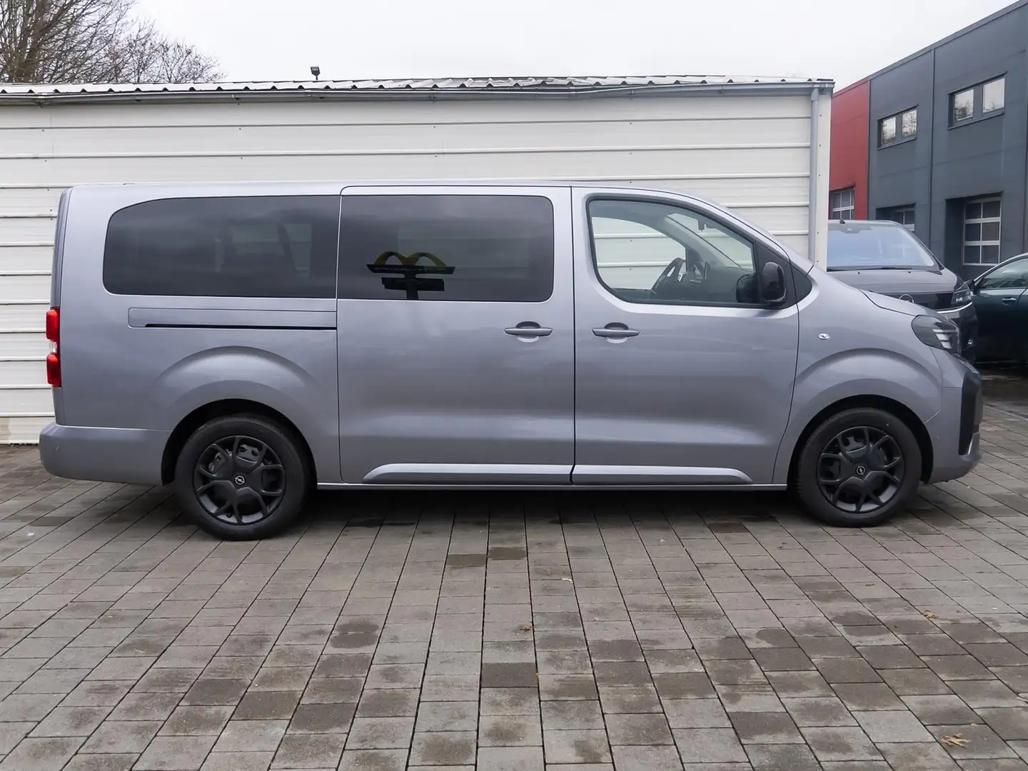 Opel Zafira Life Business Edition 2.0 D AT8 *NAVI*KAMERA*SHZ 130... Grau - 2