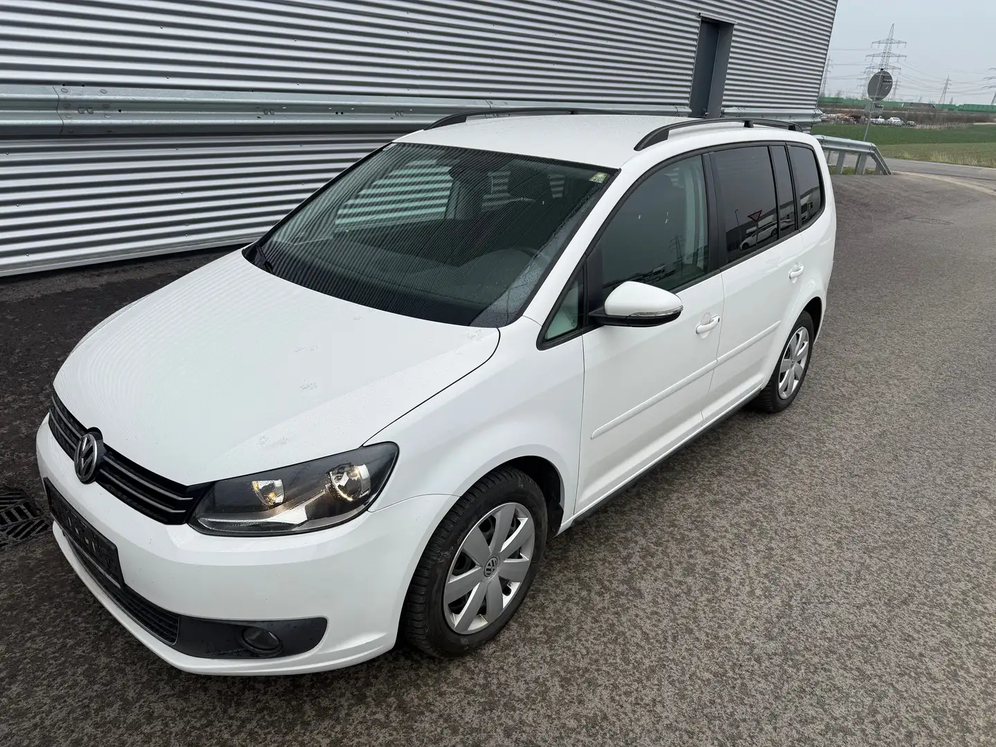Volkswagen Touran 1,6 BMT TDI DPF ID:95 Weiß - 1