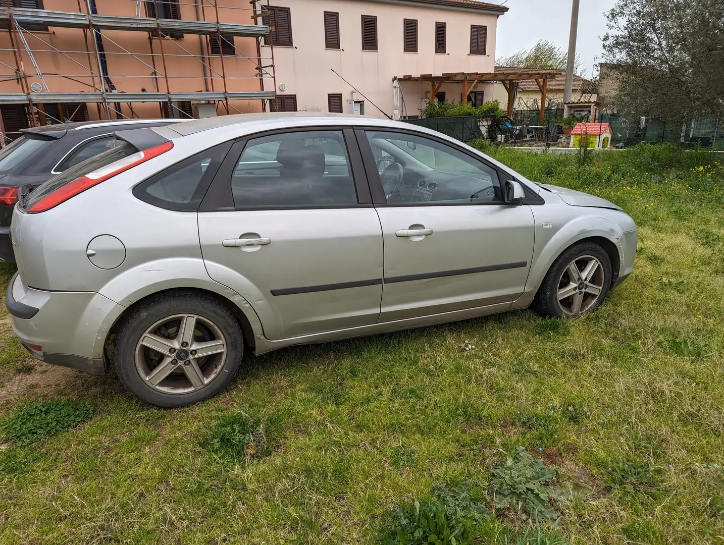 Ford Focus Focus 5p 1.6 tdci LE 90cv Argento - 1