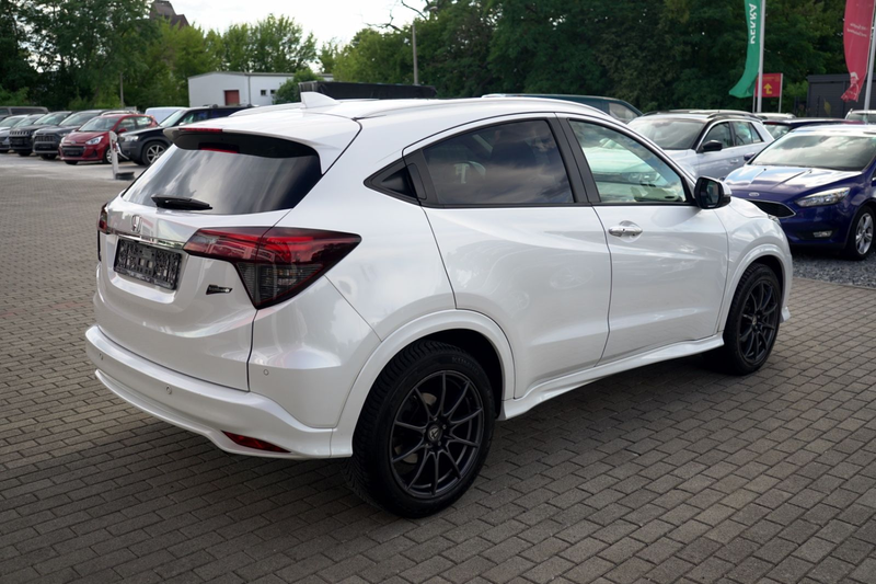 Honda HR-V Executive LED Kamera Keyless Panorama DAB — photo 4