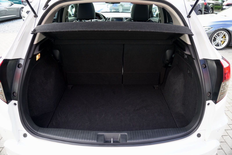 Honda HR-V Executive LED Kamera Keyless Panorama DAB — photo 8