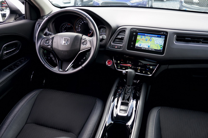 Honda HR-V Executive LED Kamera Keyless Panorama DAB — photo 12