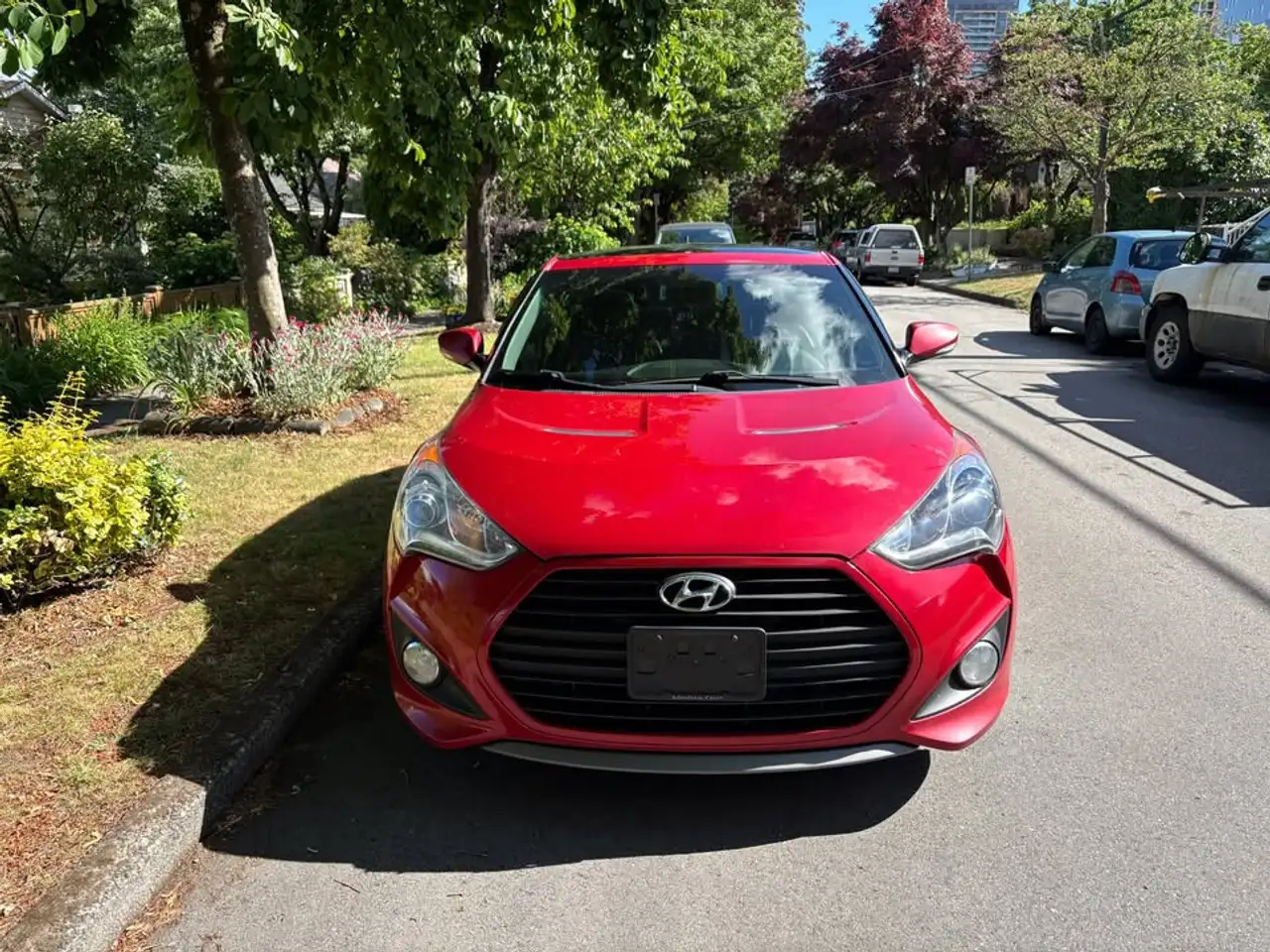 Hyundai VELOSTER photo Hyundai VELOSTER