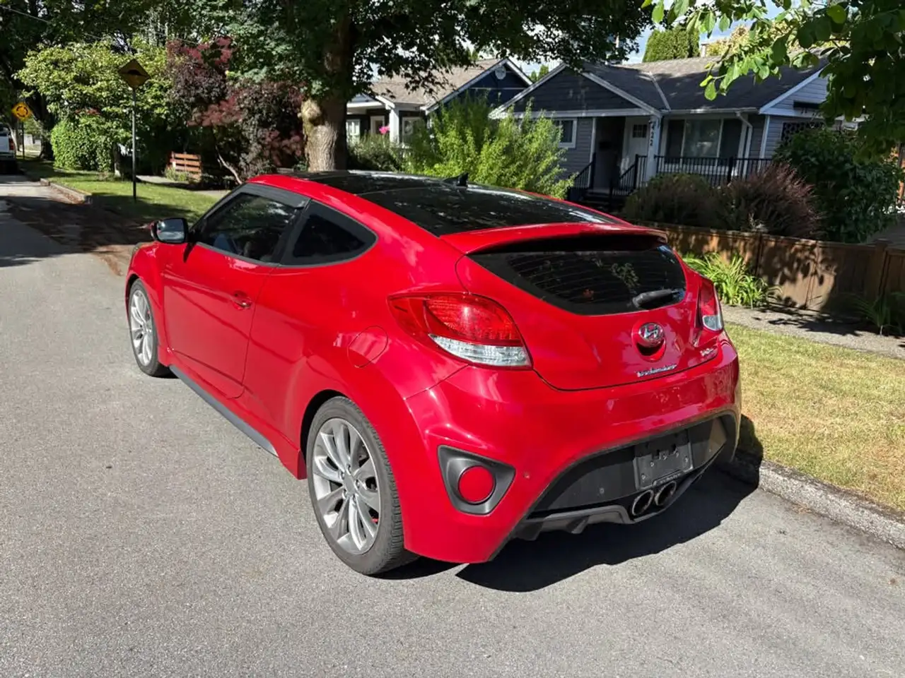 Hyundai VELOSTER photo Hyundai VELOSTER