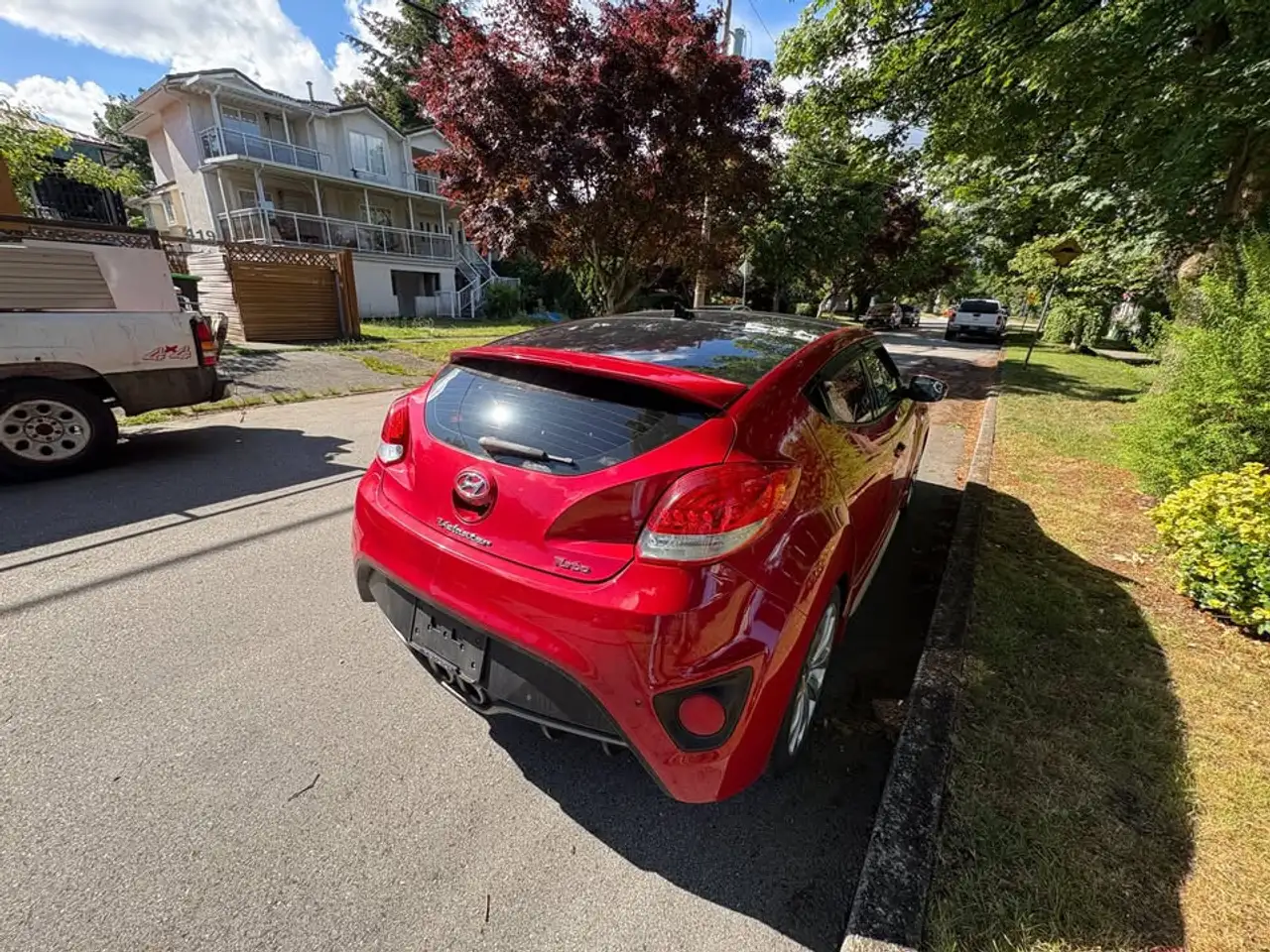 Hyundai VELOSTER photo Hyundai VELOSTER