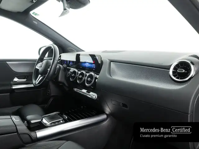 Mercedes-Benz B-Class view 10