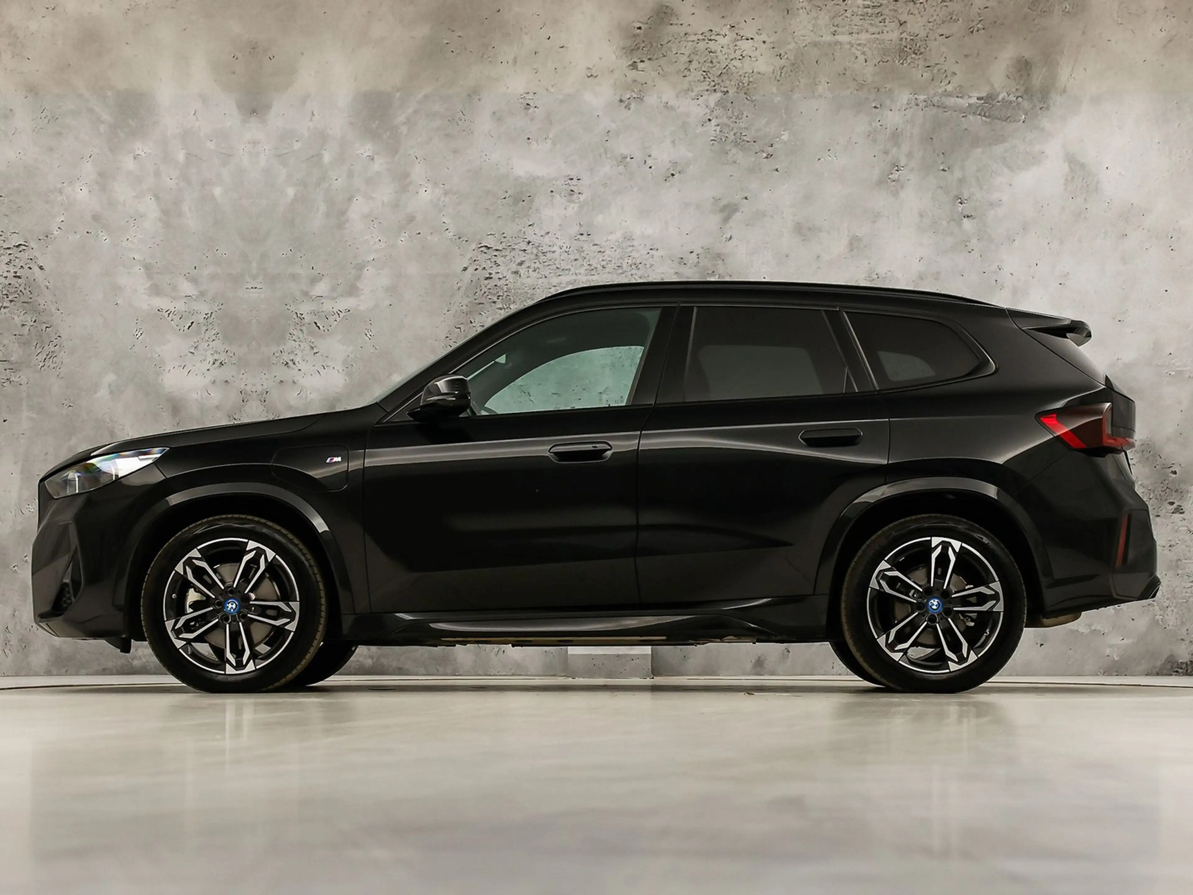 BMW X1 xDrive30e M Sport 326Pk Automaat (APPLE CARPLAY, M — photo 2
