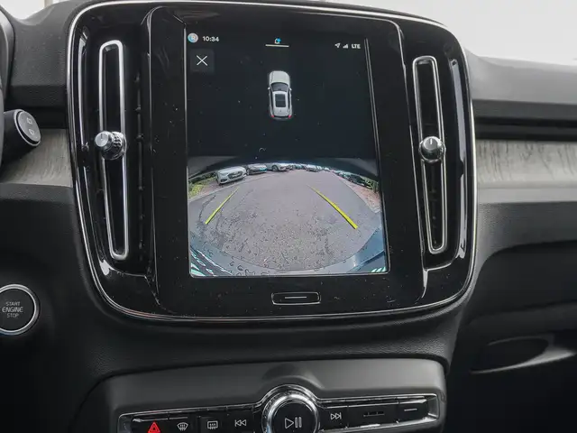 Volvo XC40 view 13