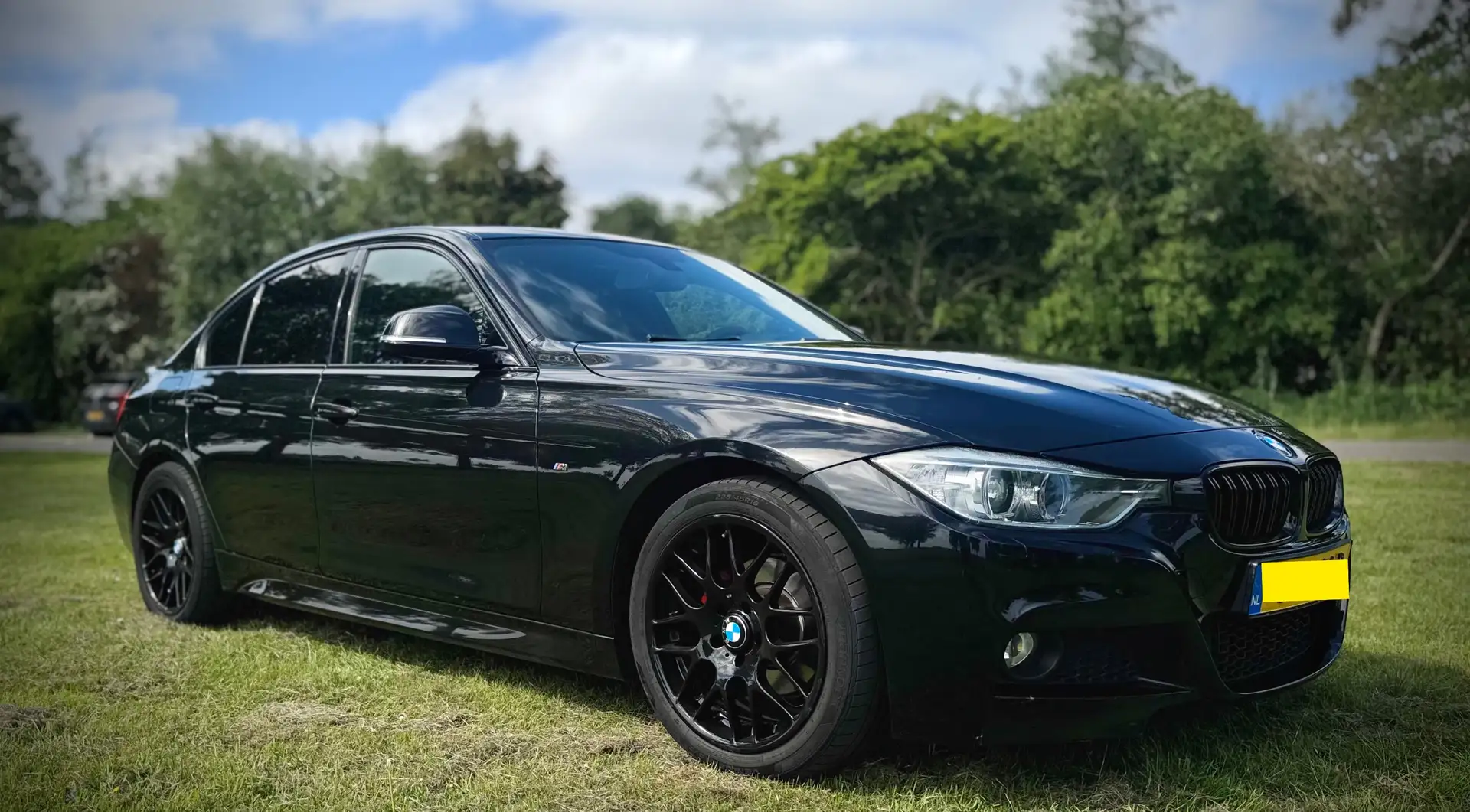 BMW 316 Executive M sport AUT Zwart - 2