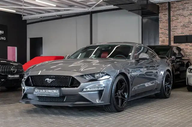 Ford Mustang view 2