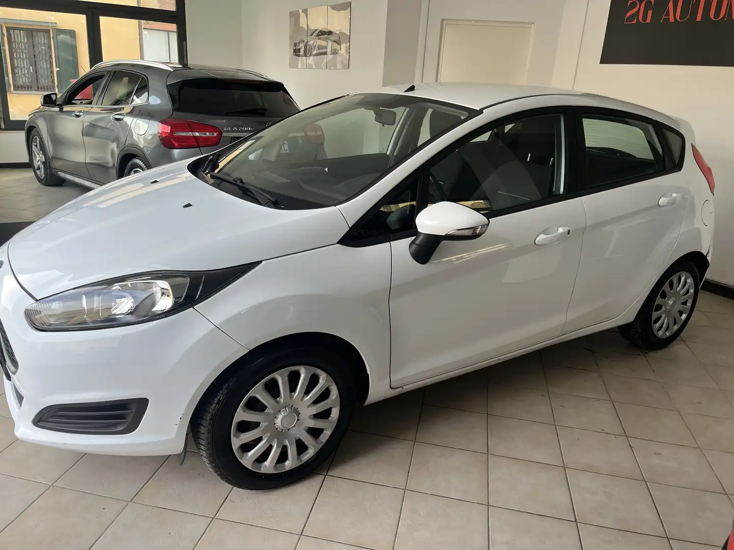 Ford Fiesta 1.5 black and white edition - 2