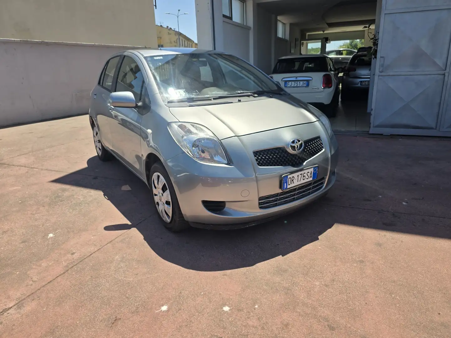 Toyota Yaris 5p 1.0 - 1