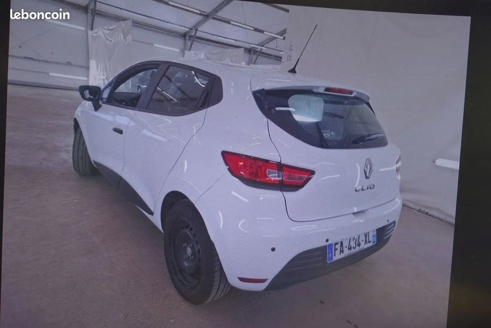Renault Clio IV STE 0.9 TCE 75CH ENERGY AIR E6C Blanc - 2