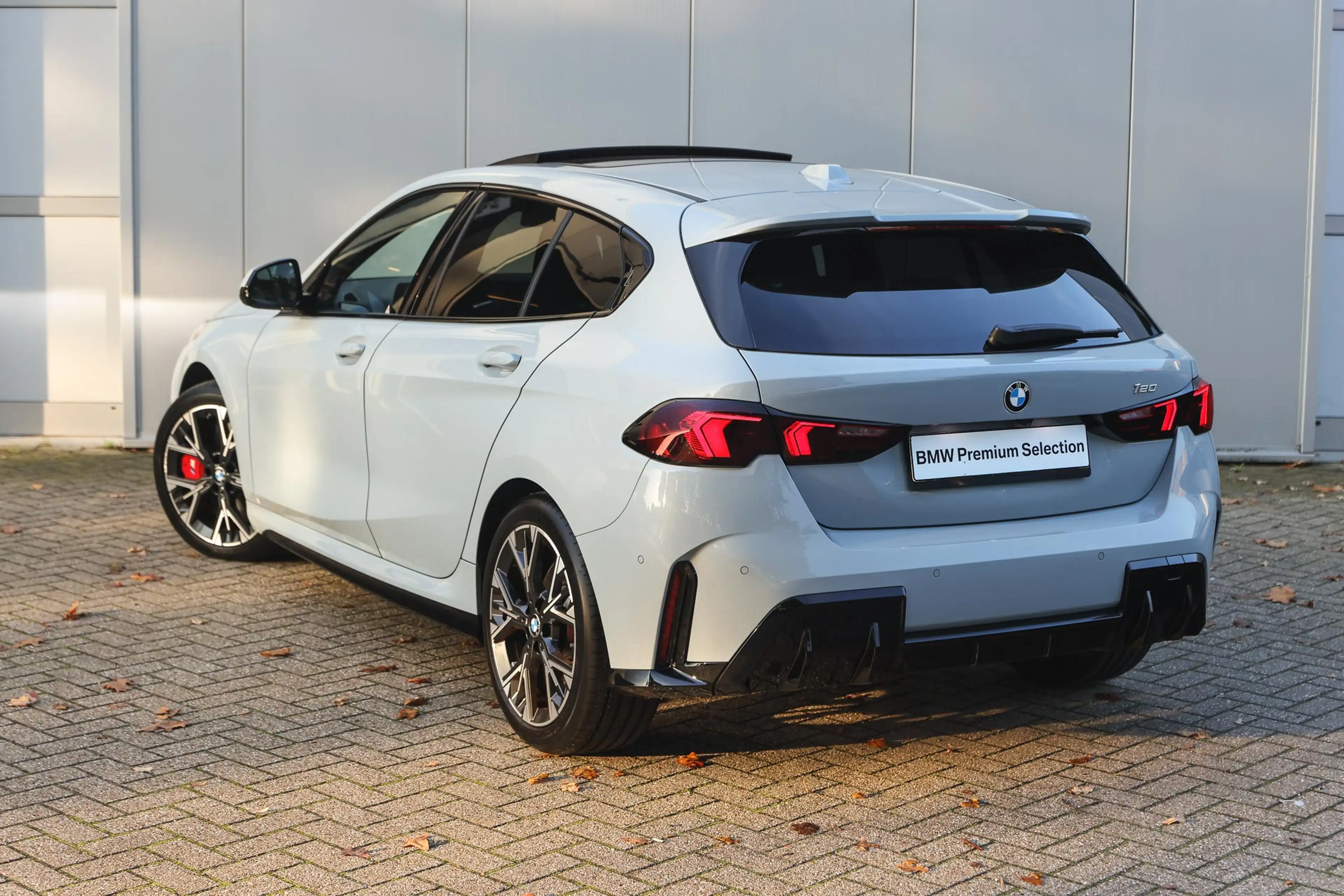 BMW 120 1 Serie M Sport Automaat / Sportstoelen / Panorama — photo 2