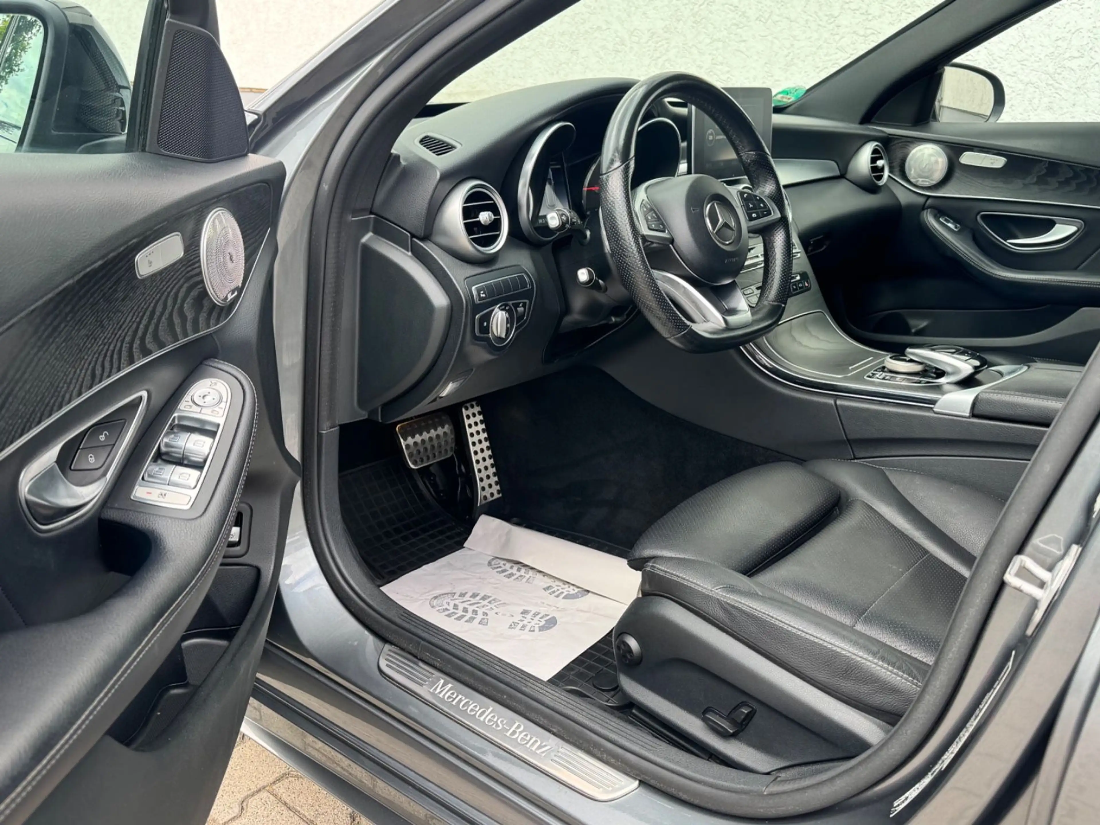Mercedes-Benz C 250 BT d AMG Airm. Leder Amb. LED Kam. — photo 7