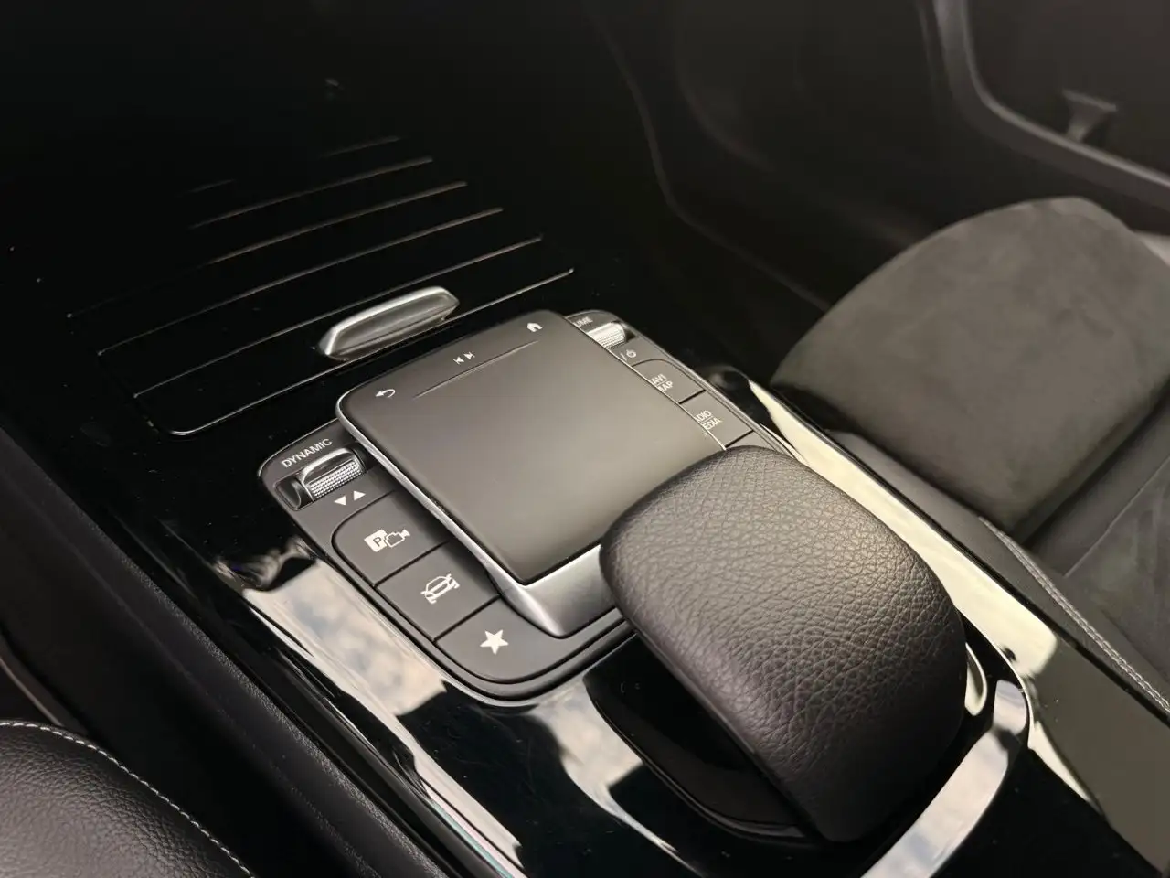 Mercedes-Benz A-Class D Premium AMG 8G-DCT, миниатюра 19