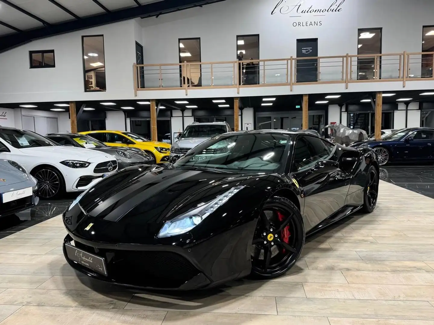 Ferrari 488 COUPE 3.9 T 670 DCT BVA z Noir - 1