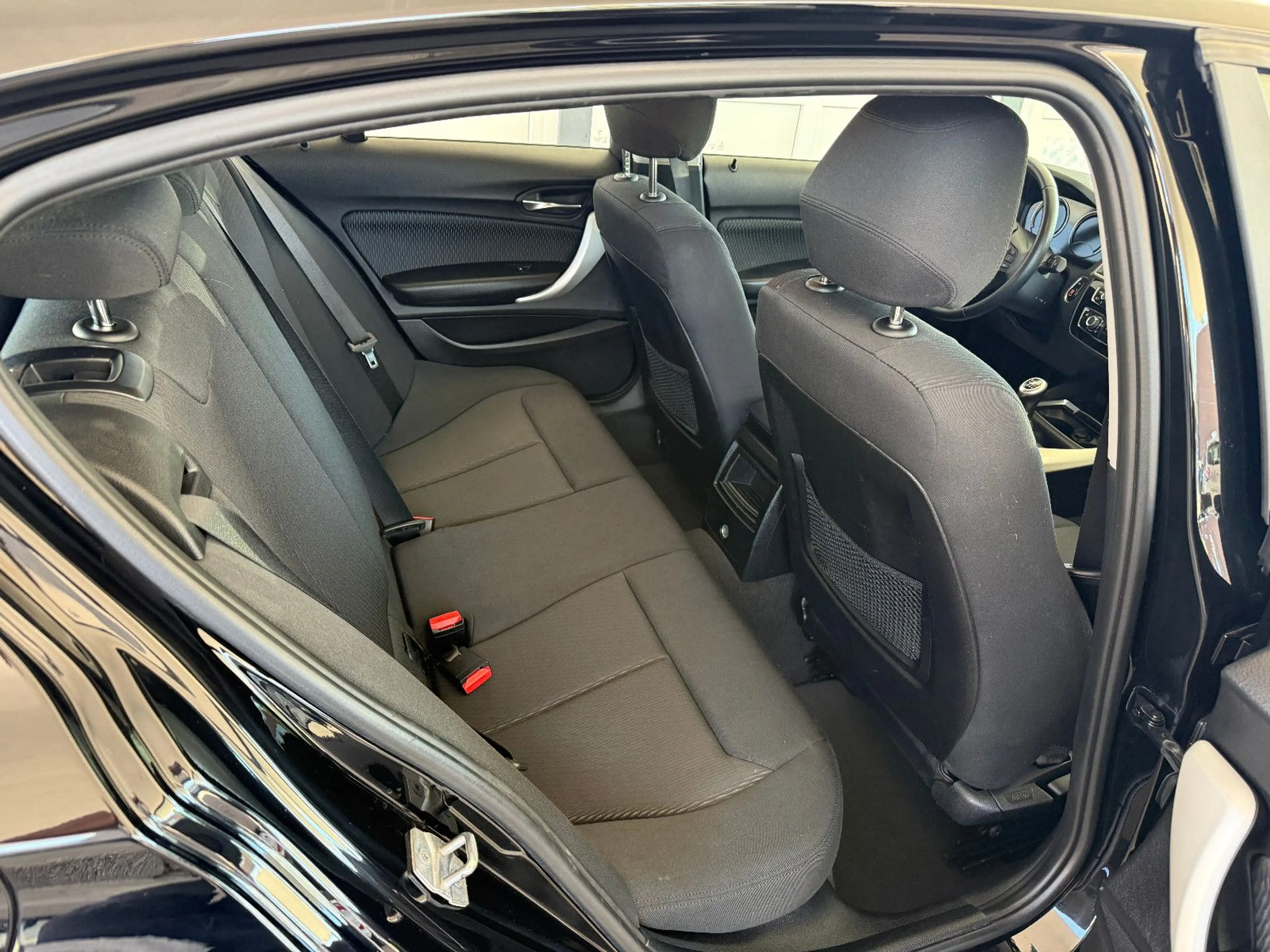 BMW 118 i Limousine*1 Hand*ATM 24.000km*Garantie* — photo 6