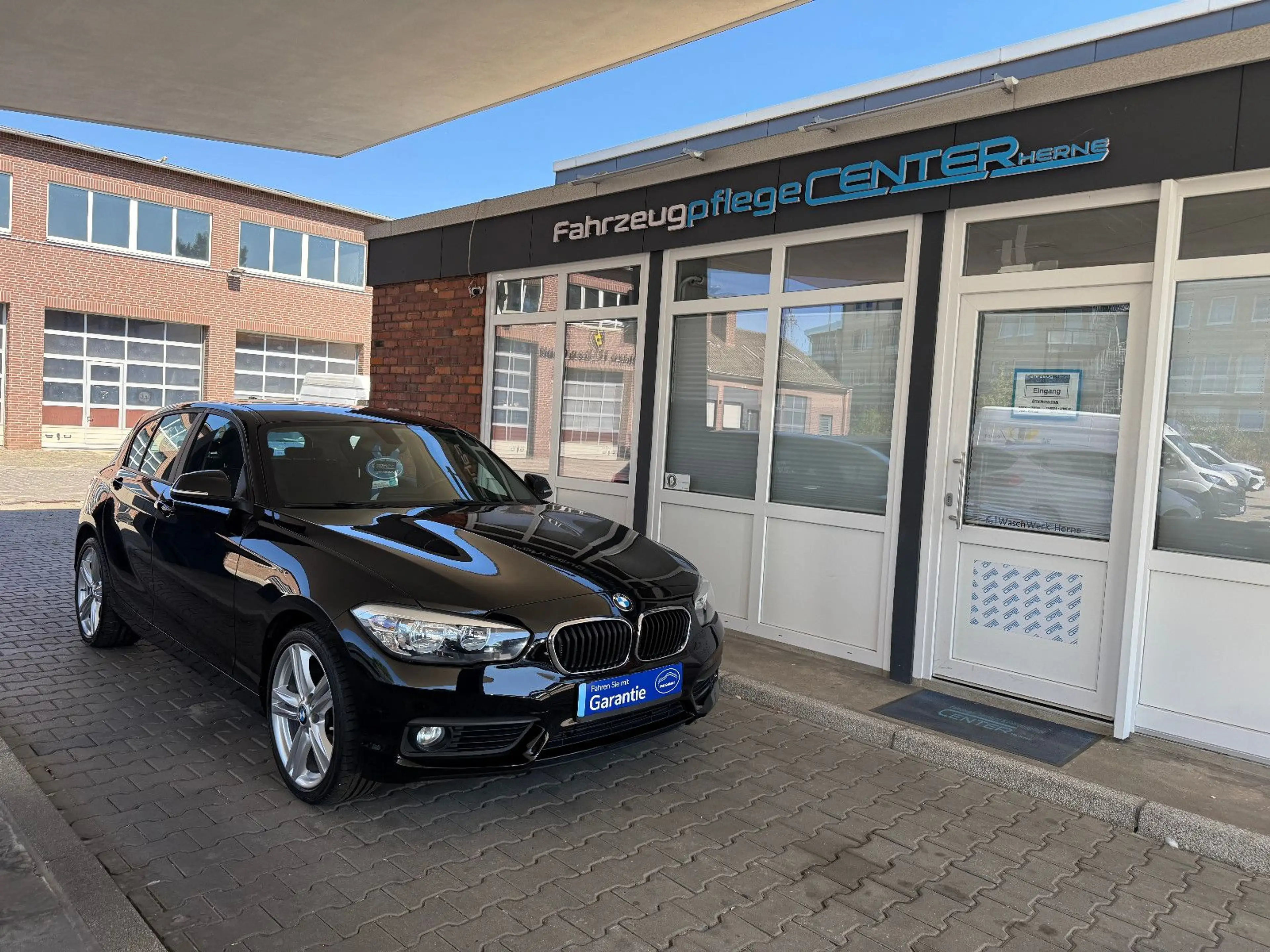 BMW 118 i Limousine*1 Hand*ATM 24.000km*Garantie*