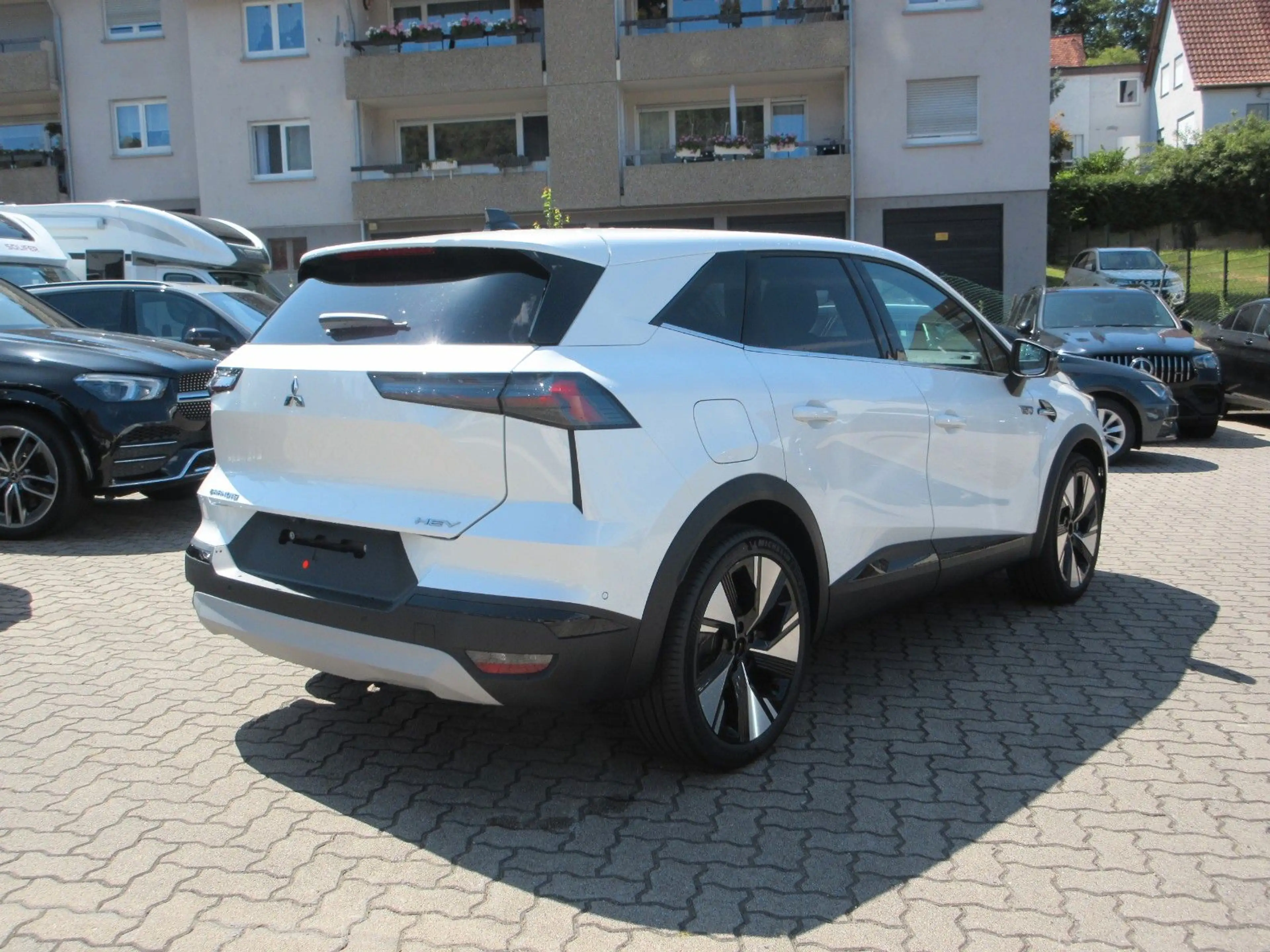 Mitsubishi Grandis 1.8 Hybrid Benziner Intro Edition — photo 7
