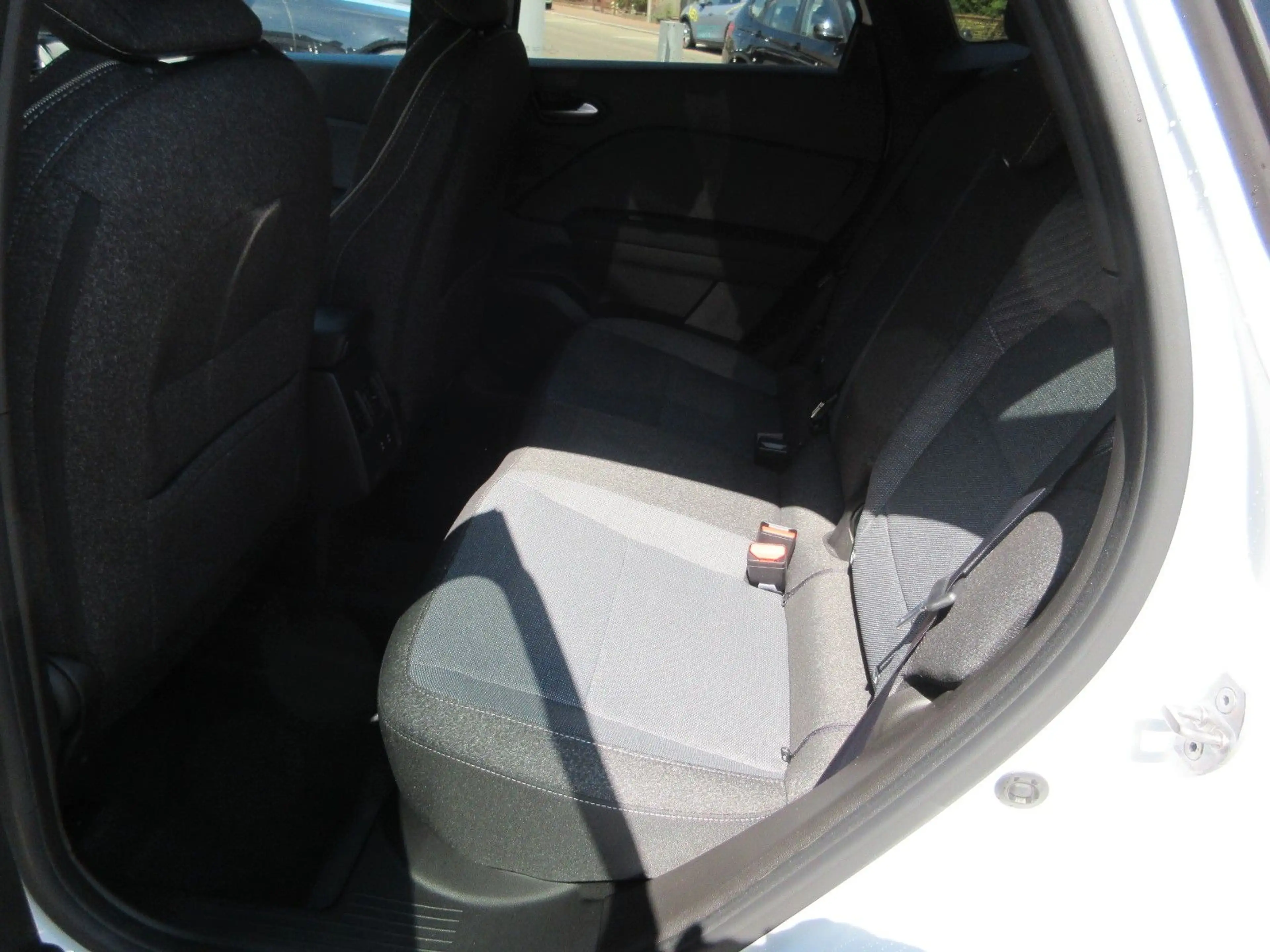 Mitsubishi Grandis 1.8 Hybrid Benziner Intro Edition — photo 10
