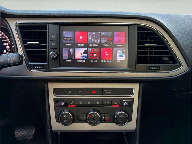 SEAT Leon ST Xcellence BEATS DIGITAL ALCANTARA SPUR — photo 15