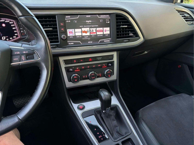 SEAT Leon ST Xcellence BEATS DIGITAL ALCANTARA SPUR — photo 12