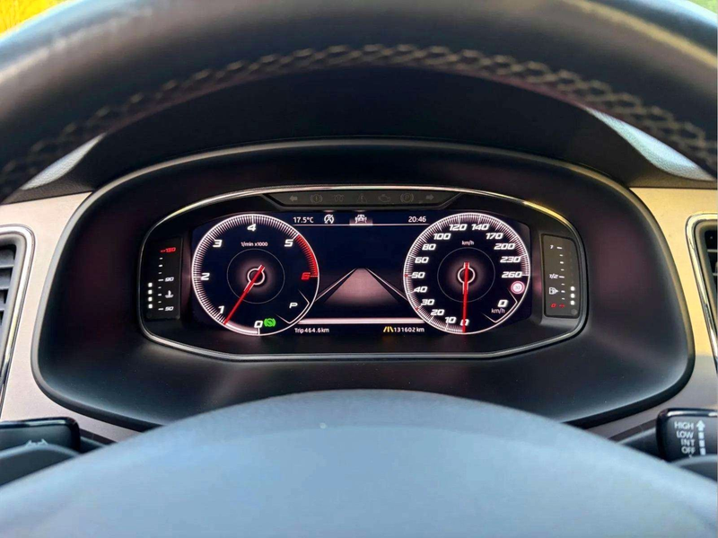 SEAT Leon ST Xcellence BEATS DIGITAL ALCANTARA SPUR — photo 11