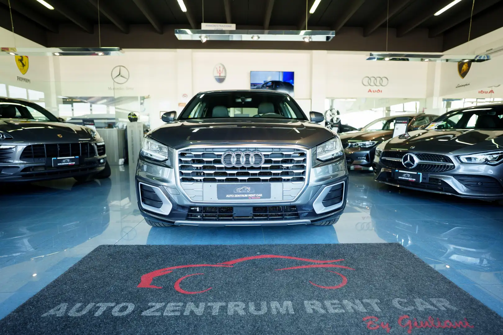 Audi Q2 1.6 TDI S-LINE 116CV Grijs - 2