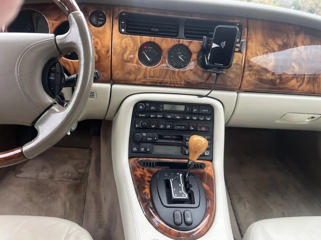 Jaguar XK8 Coupe, foto 9
