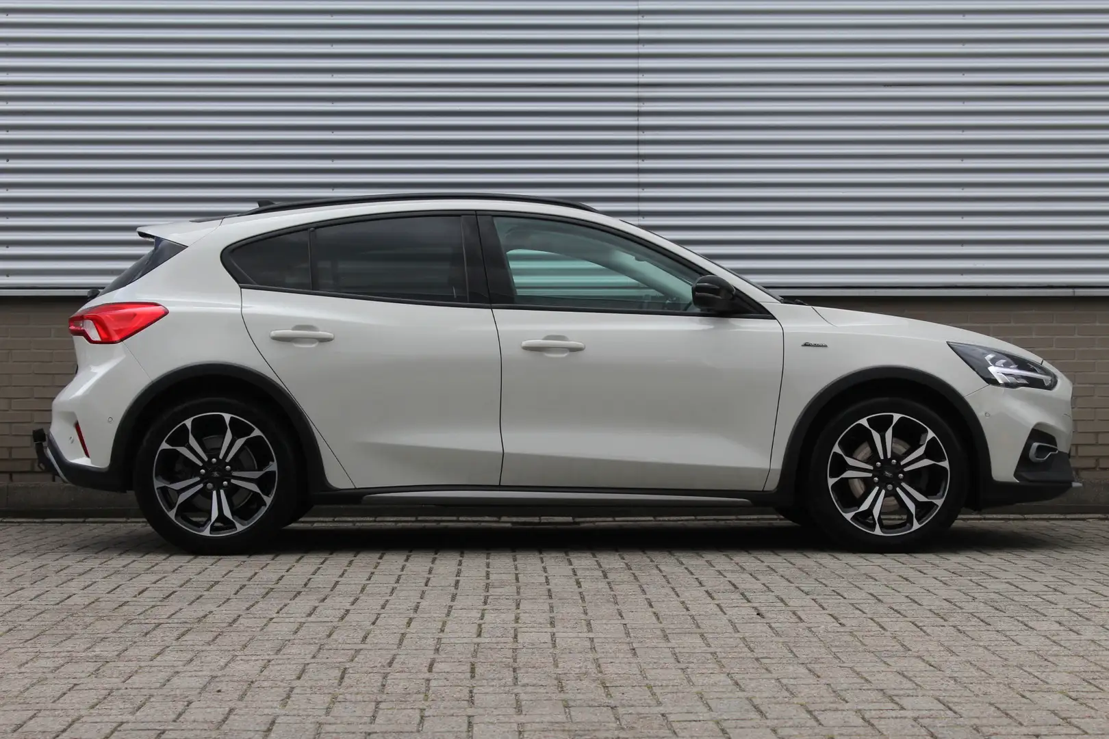 Ford Focus 1.0 EcoBoost 125PK Active Business | B&O | Trekhaa Wit - 2