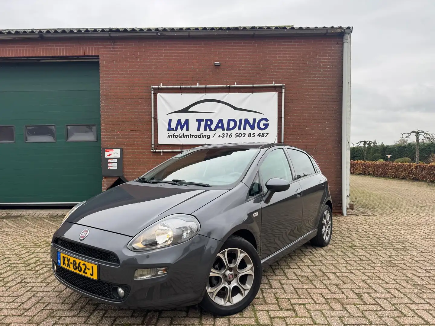 Fiat Punto Evo 0.9 TwinAir Lounge NIEUWE APK, PDC TREKHAAK CLIMA Gris - 1