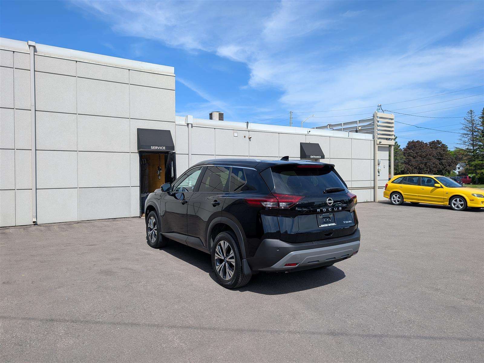 2023 Nissan Rogue SV AWD - PANO ROOF - REV CAM - TECH FEATS — снимка 1