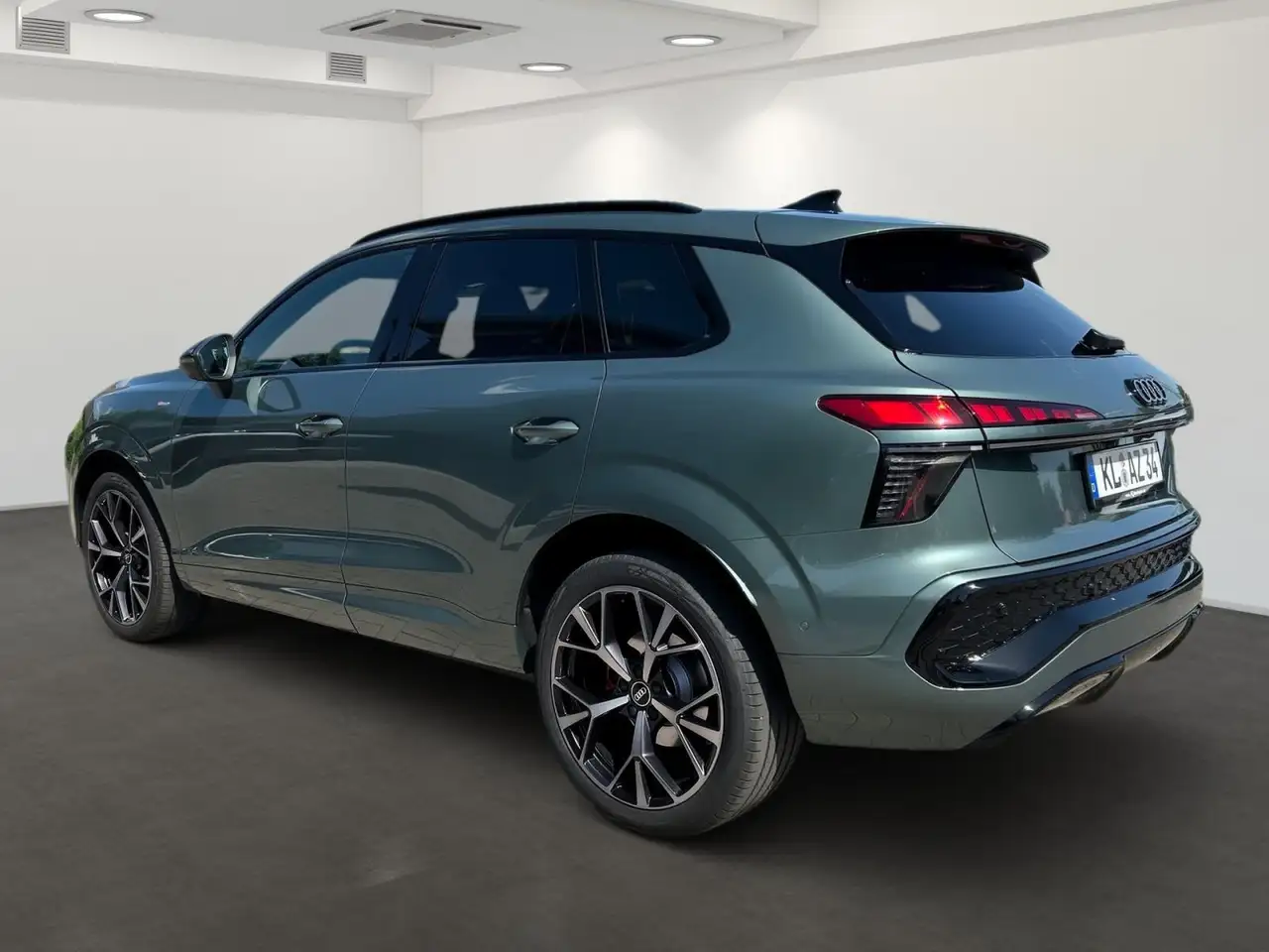 Audi Q3 SUV 2 x S line Dig. Matrix LED Pano Tech pro 6