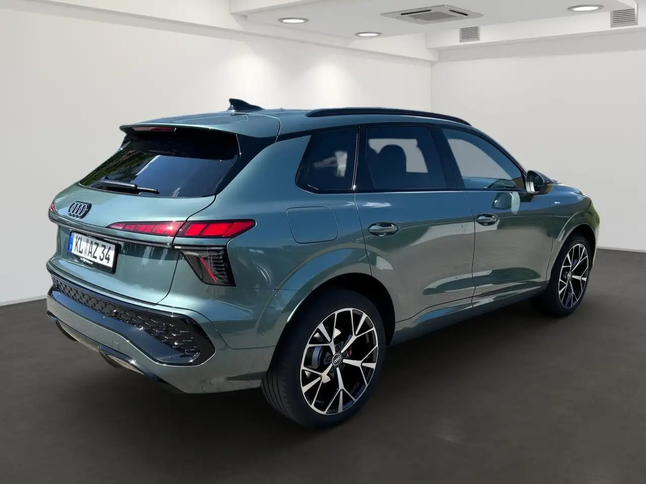 Audi Q3 SUV 2 x S line Dig. Matrix LED Pano Tech pro 5