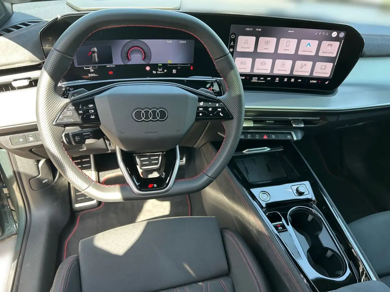 Audi Q3 SUV 2 x S line Dig. Matrix LED Pano Tech pro 15