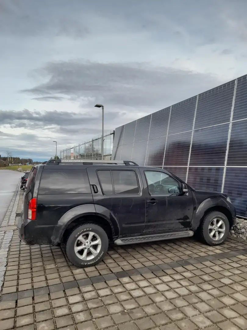 Nissan Pathfinder Pathfinder 2.5 dCi Aut. SE Schwarz - 1