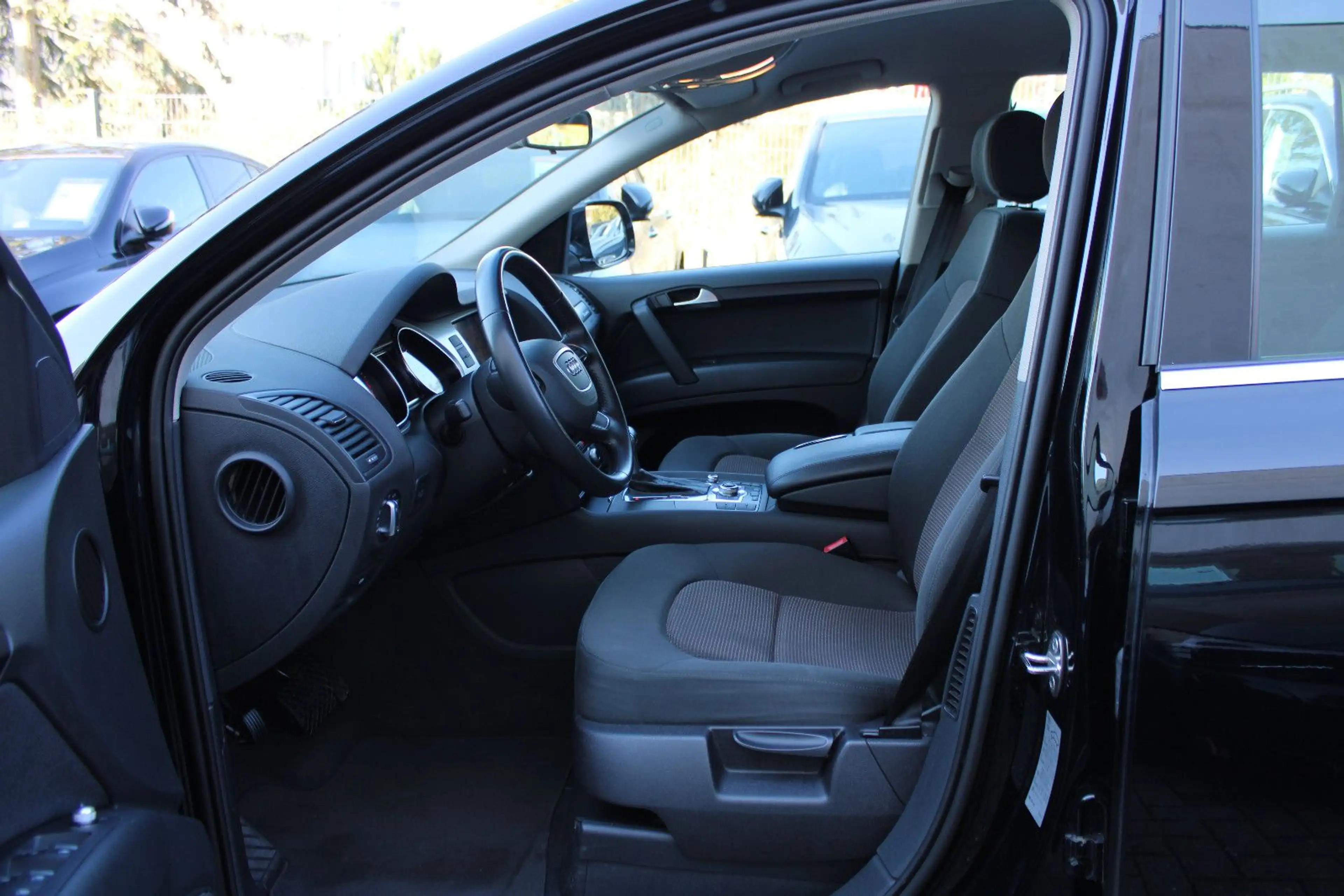 Audi Q7 3.0 TDI quattro/Navi/Klima/ZV/eFH/AHK — photo 15