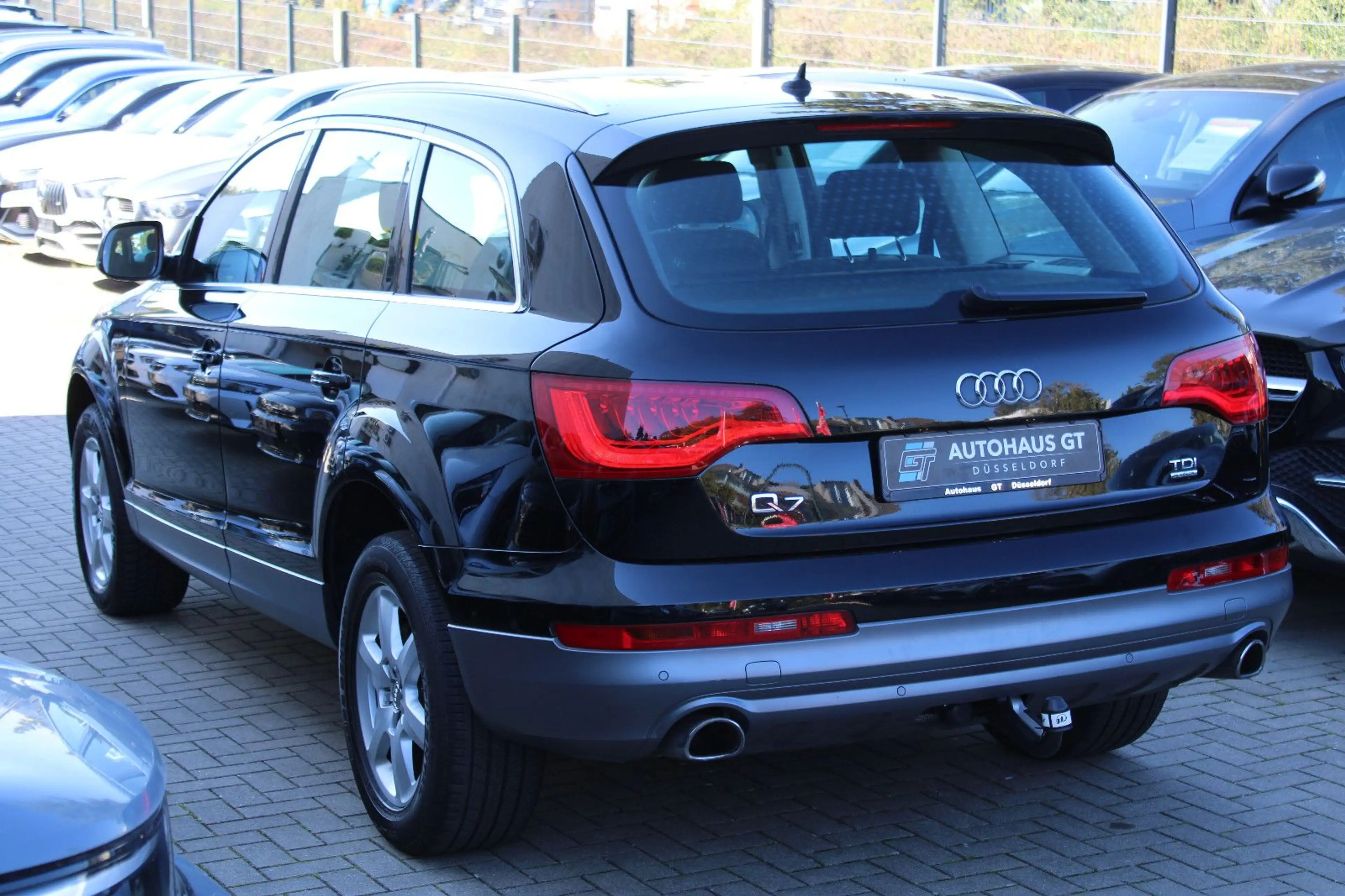 Audi Q7 3.0 TDI quattro/Navi/Klima/ZV/eFH/AHK — photo 7