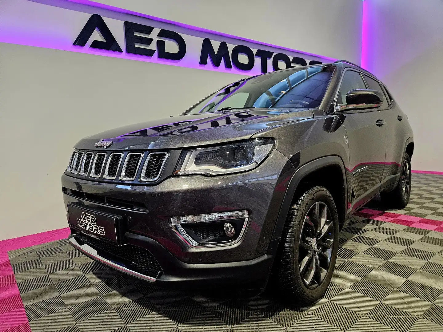 Jeep Compass Limited 4WD nur 87000km Grau - 1