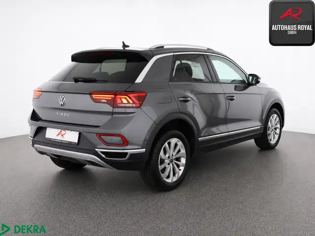 Volkswagen T-Roc view 5